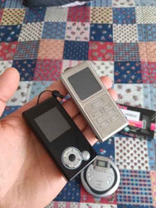 Lote Reproductor MP3 i-Joy y CD Player