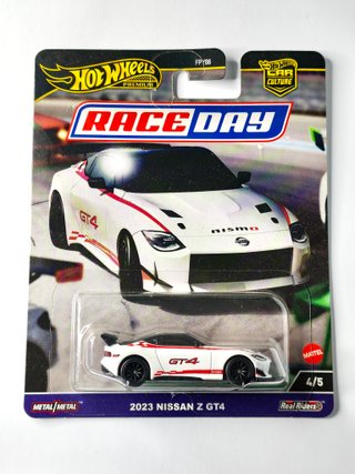 Hot Wheels 2023 Nissan Z GT4 Race Day