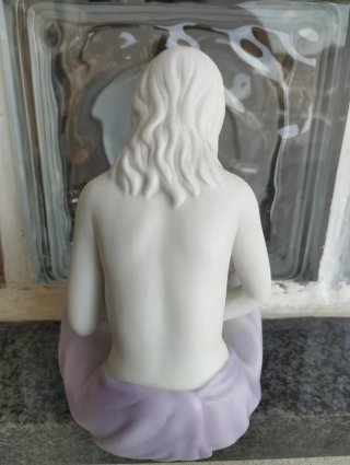 Statuine in porcellana fine "Royal Class"