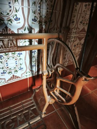 Máquina de coser Sigma.