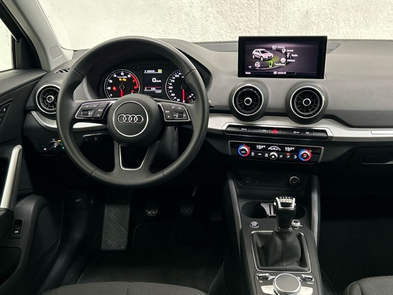 Audi Q2 Advanced 30 TFSI 2024, foto 6