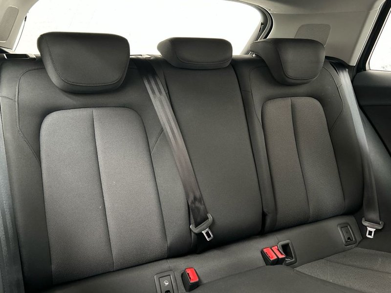 Audi Q2 Advanced 30 TFSI 2024, foto 8