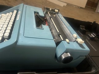 Máquina de escribir Olivetti Studio 46
