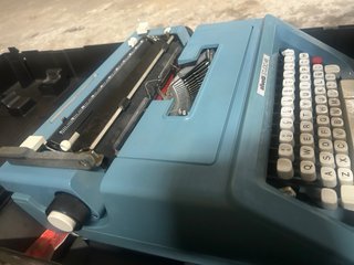 Máquina de escribir Olivetti Studio 46