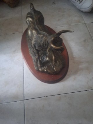 Figura de Toro Bronce