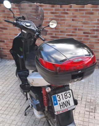 Kymco Agility 125 Scooter