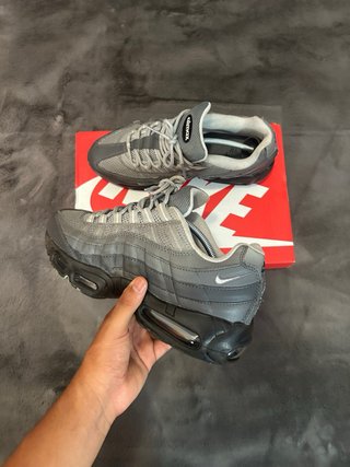 Nike Air Max 95 Talla 42 Gris/Negro