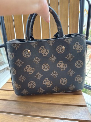Bolso Guess Negro y Marrón