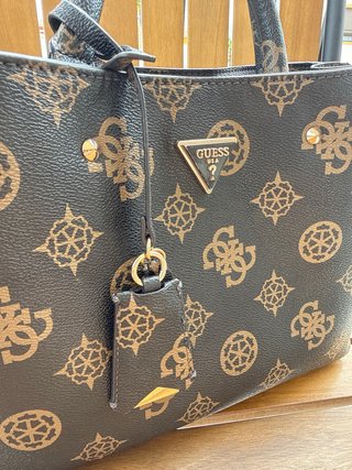Bolso Guess Negro y Marrón