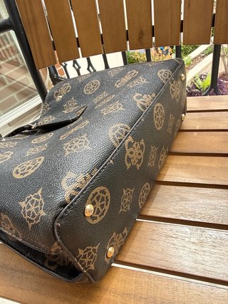 Bolso Guess Negro y Marrón