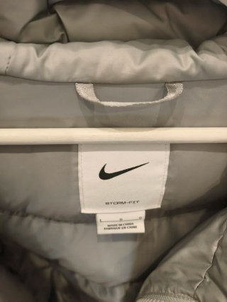 Plumas Nike Liverpool Gris