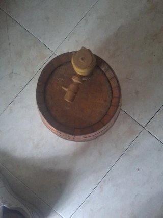 Barril antiguo madera y metal
