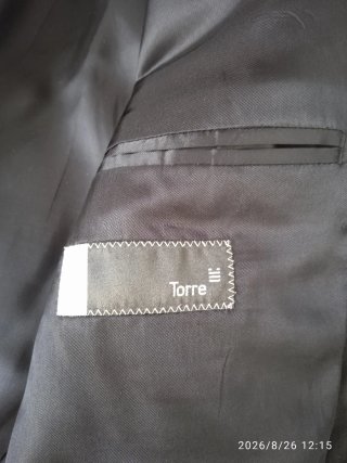 Chaqué negro y gris en impecable estado.