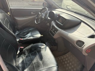 Nissan Almera Tino 2.2 2006