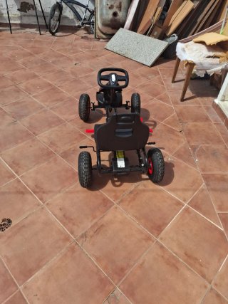Coche de pedales infantil Super Power