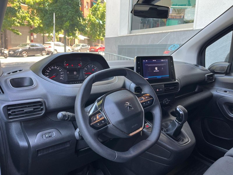 Peugeot Partner 2021, foto 11