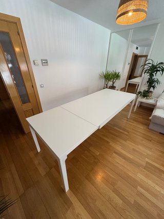 Mesa extensible IKEA blanca 180-240