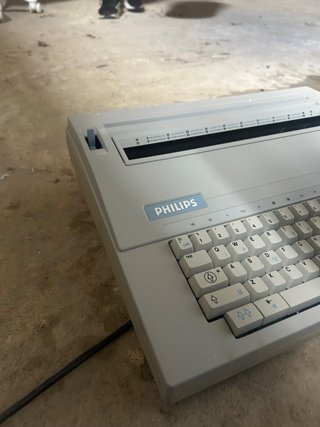Máquina de escribir Philips VW 2710