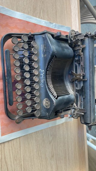 Máquina de escribir Erika Barcelona