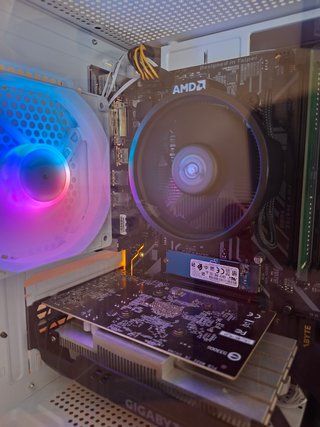 PC GAMING – Ryzen 5 + GTX 1650