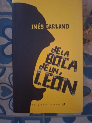 De la boca de un león