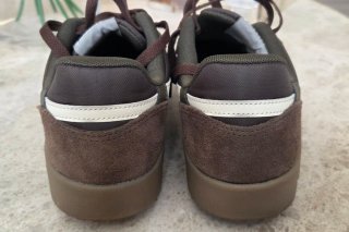 Zapatillas Nike casual marrones y blancas