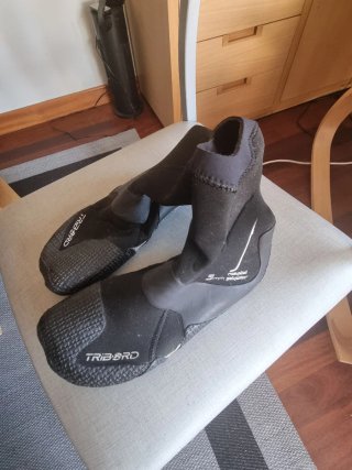 Neopreno niña sin estrenar para surf o natacion