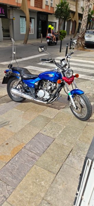 Kawasaki Eliminator 125 Custom Cruiser Azul