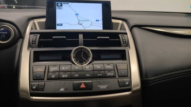 Lexus NX 300h Executive 4WD +Navibox 2016, foto 9