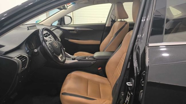 Lexus NX 300h Executive 4WD +Navibox 2016, foto 12