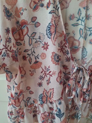 Blusa Lefties floral manga corta