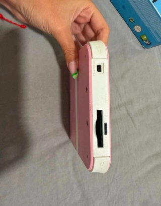 Nintendo 2DS Rosa Tomodachi Life
