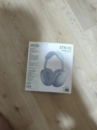 Auriculares STN-01 Plateados y Blancos