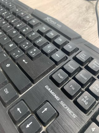 Teclado Gaming XTROKE ME Negro