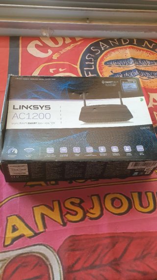 Router Linksys EA6100 AC1200