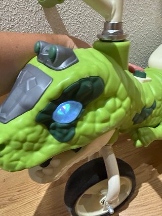 Bici sin pedales dinosaurio verde