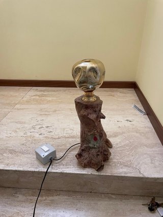 Lampada artigianale in legno