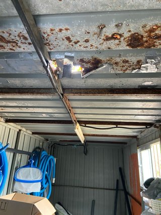 Contenedor de obra metálico