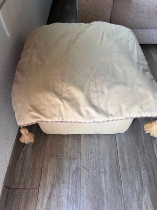 Sofá beige tela 3 plazas