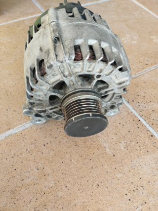 Alternador Valeo VW AG 03L 903 023 L