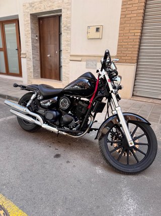 Moto daelim daystar 125 VL estilo BOBER