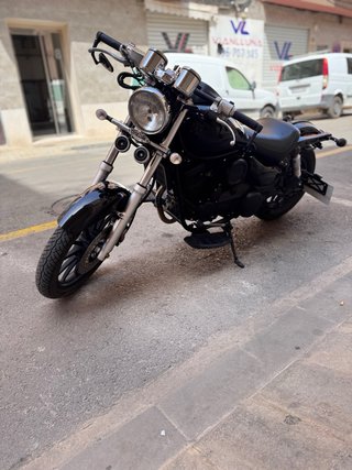 Moto daelim daystar 125 VL estilo BOBER