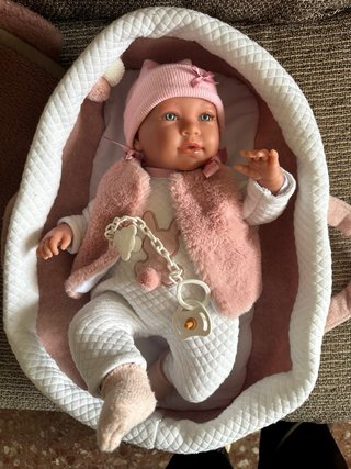 Muñeco Bebé Llorens con Capazo Rosa