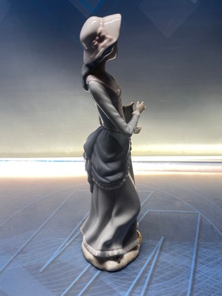 Figura Mujer tocando el arpa, Porcelana Casades 33 CM