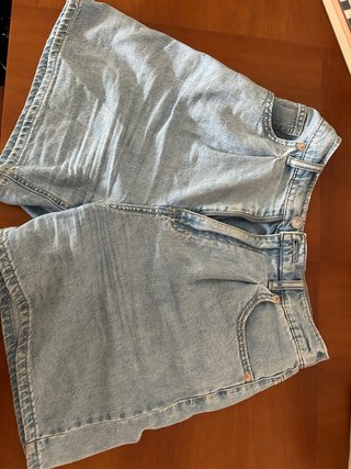 Pantalón vaquero Stradivarius