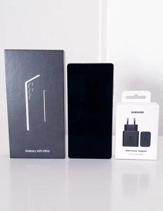 SAMSUNG GALAXY S25 ULTRA