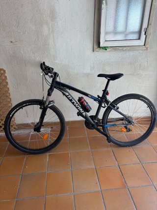 Bicicleta BTWIN montaña