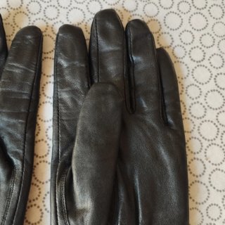Guantes de piel negros poco usados