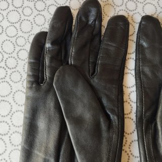 Guantes de piel negros poco usados