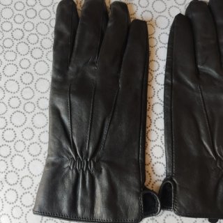 Guantes de piel negros poco usados